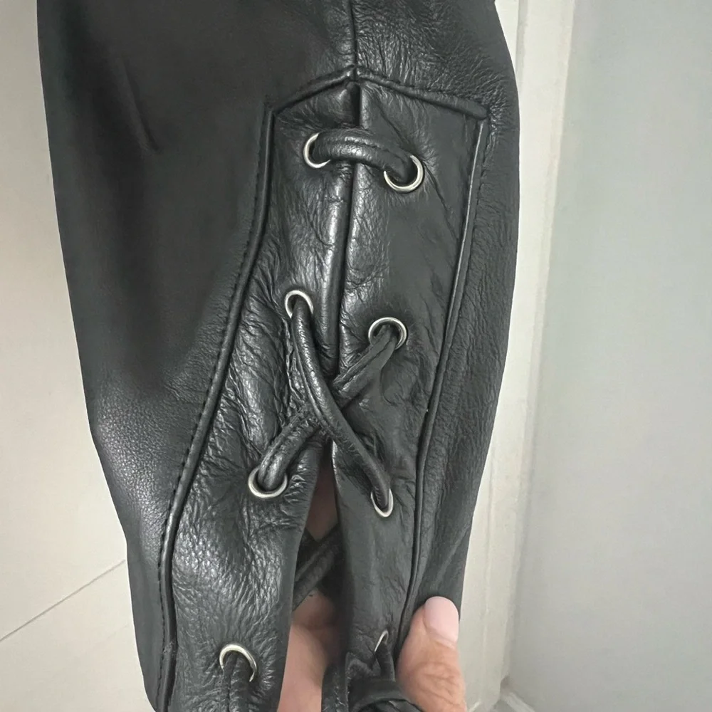 Harley Davidson Motor Clothes 100% Genuine Leather black zip front vest Size L